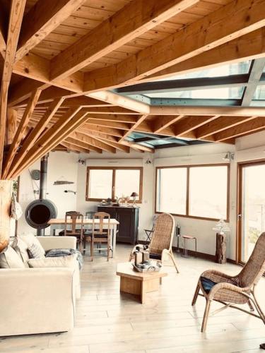 Superbe maison design en bois vue Mer