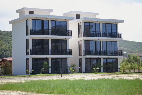 Gallery image of Posh Villas in Rrogozhinë