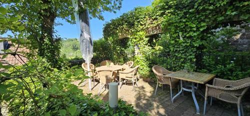 Hotelbetriebe Güldenhaupt GmbHにある庭