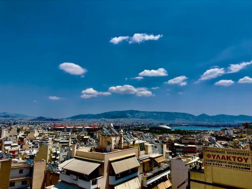 Imagen de la galería de Apartment Center Piraeus location Kastella Passalimani Port, en Pireo