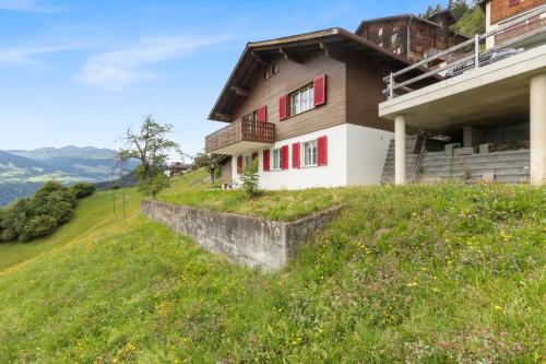 Das Gebäude in dem sich das Ferienhaus befindet