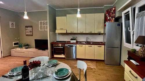 Frank Host Roma Lux , Metro A a 50 m, simple check-in con codice a qualsiasi orario