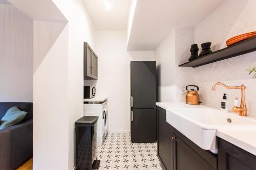 Luxuous loft in the jourdains'village-Imhost
