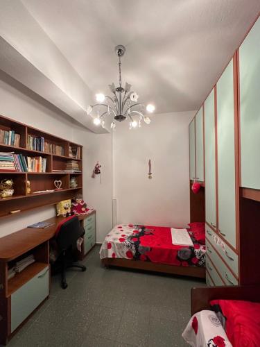 Vintage Sea-View Apartment in Centre Durres - Image 8