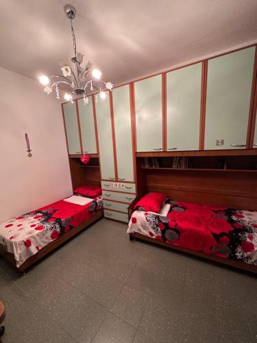 Vintage Sea-View Apartment in Centre Durres - Image 7