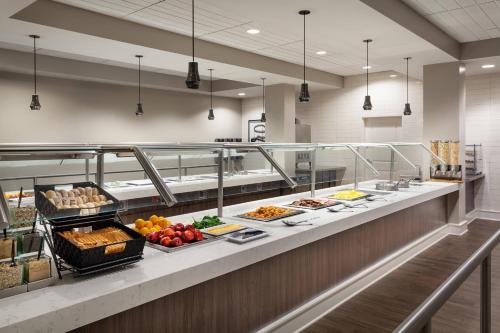 Jídlo v hotelu nebo okolí