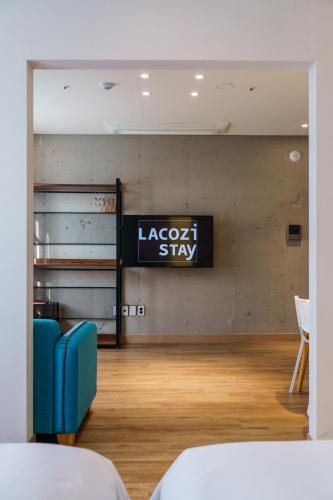 Ένα ή περισσότερα κρεβάτια σε δωμάτιο στο LACOZi STAY , Seoul