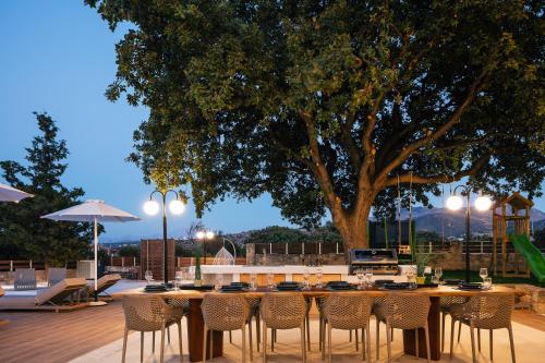 Restoran atau tempat lain untuk makan di Tree Life Residence