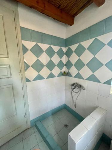Ένα μπάνιο στο Petrino 2 - Traditional Lerian House