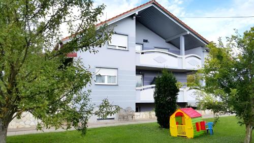 Gallery image of Rooms Mirabella in Rakovica