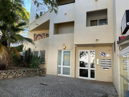 Bellavista Modern Comfort, 3 Balcony, Family Apartment with Wi-Fi