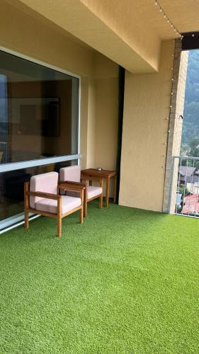 Κήπος έξω από το Hello Mountains Apartaments Sinaia