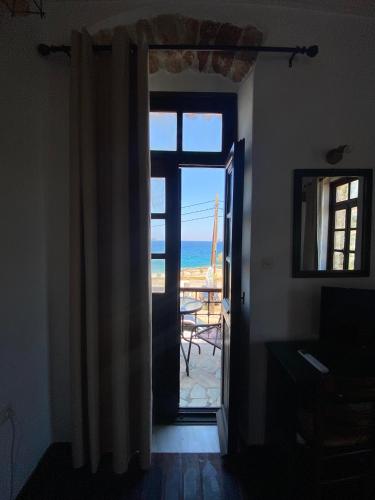 Gallery image of Belessi's Mansion in Monemvasia