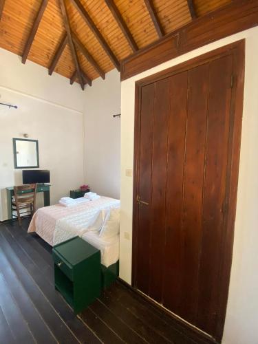 Gallery image of Belessi's Mansion in Monemvasia