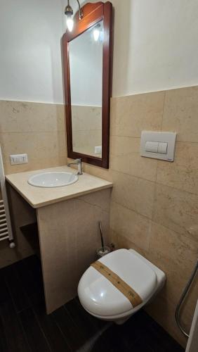 A bathroom at Vacanza In Puglia