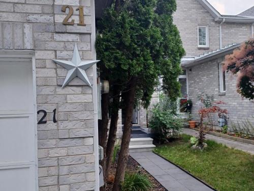 Gallery image of Ajax Holiday in Ajax