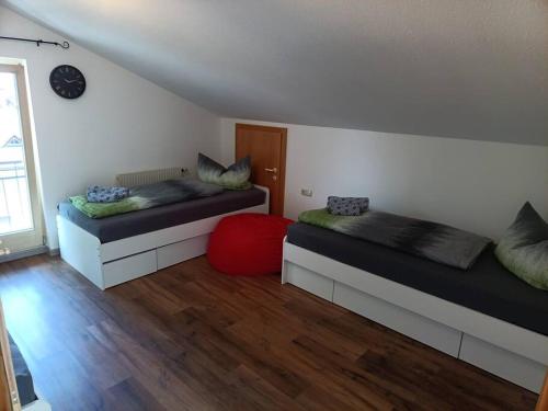 Ein Bett oder Betten in einem Zimmer der Unterkunft Art House by Dimai