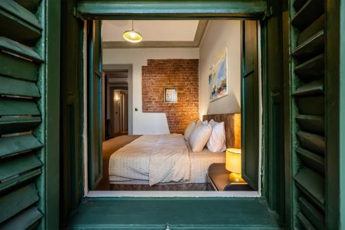 A Timeless Classic In Cihangir