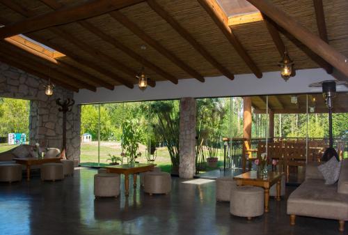 Ruang duduk di Ensenada Hotel y Campo Asociado Casa Andina