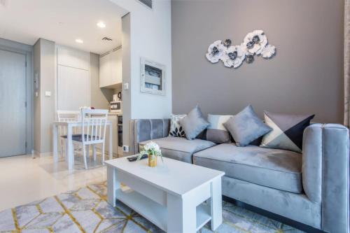 Fotografie z fotogalerie ubytování Zada Tower 1BR Holiday Home v Dubaji