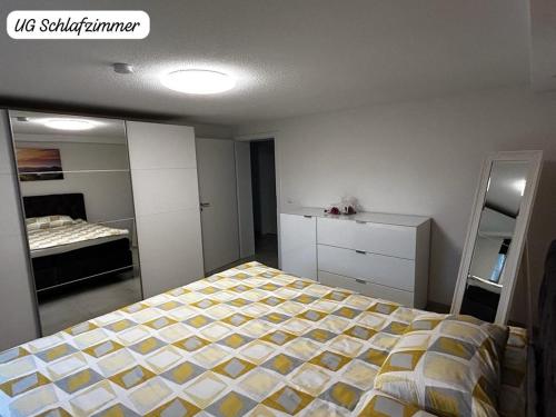 Una cama o camas en una habitación de Minalya Home