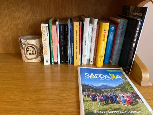 アパートメントにある図書室