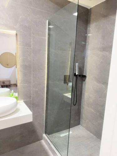 Fotografie z fotogalerie ubytování Brand New Exclusive Condo with Pool and Gym v destinaci Port Harcourt