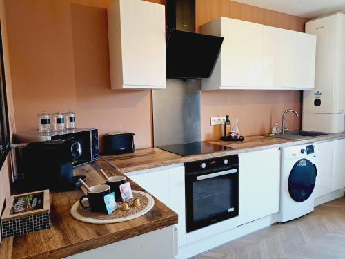 Photo de la galerie de l'établissement Spacieux appartement avec balcon, à Narbonne