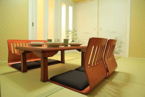 糖果屋岛之内