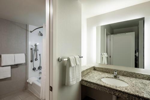 Ένα μπάνιο στο Residence Inn by Marriott San Juan Capistrano