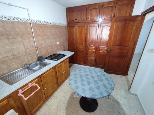 Calm place and near to the beach with water 24h