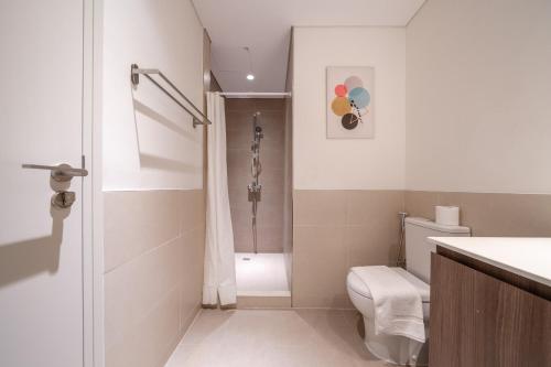 Koupelna v ubytování ALH Vacay - Fully Furnished 1 BR in Dubai Hills Park Heights