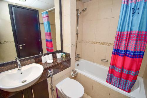Koupelna v ubytování Brand New Studio Apt - Near JLT Metro