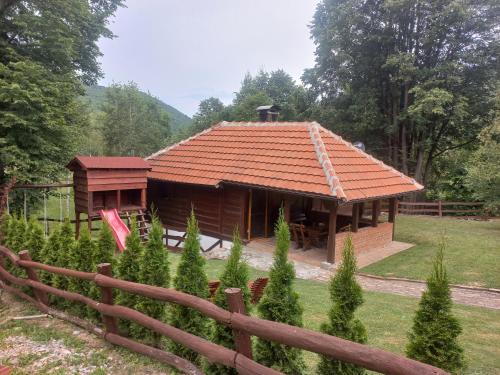 Zahrada ubytování Vikendica Bajka