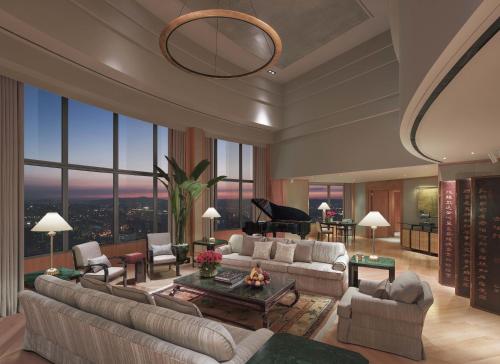 Гостиная зона в Shangri-La Far Eastern, Taipei