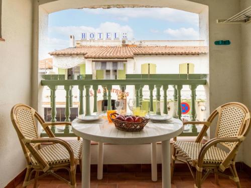 Apartment Le Soleil Camarguais-2 by Interhome