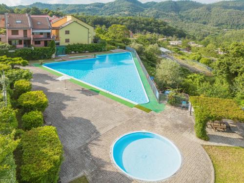The swimming pool at or close to Apartment Villaggio 5 Terre-4 by Interhome