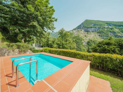 Bazén v ubytování Holiday Home La Grande Aia by Interhome nebo v jeho okolí