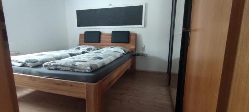 Postel nebo postele na pokoji v ubytování Ferienwohnung Istrefi