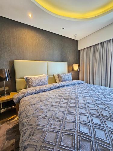 Spectacular Paramount Hotel Apartment D33