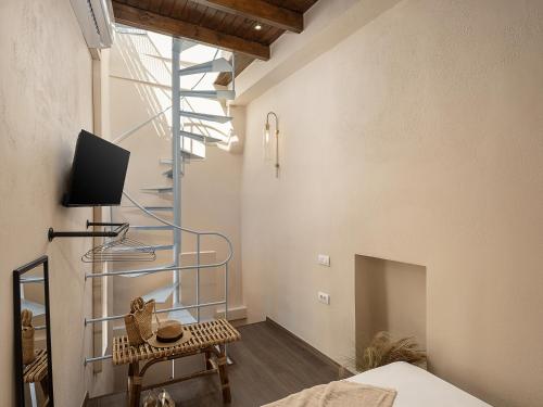 Artemide city places _Leon tiny suite