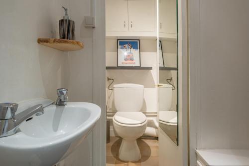 Kúpeľňa v ubytovaní Grand Roc A - 3 bedrooms Apartment Next to skilift - By Cozee Rentals