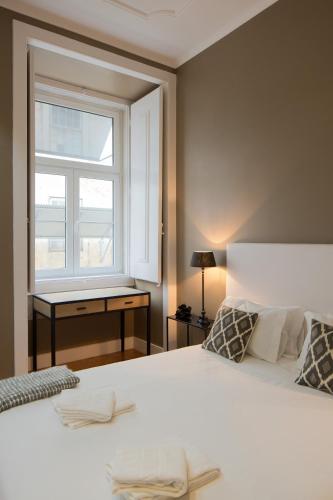 Stylish City Centre Apartment in Cais do Sodré, Lisbon, Near Nightlife & Metro, 1B - TTL281