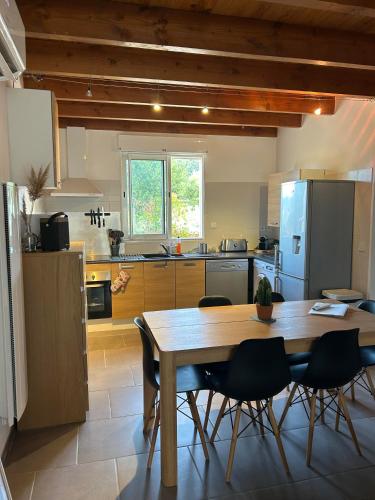 Gallery image of Maison piscine & spa Vallon Pont d'Arc in Vallon-Pont-dʼArc