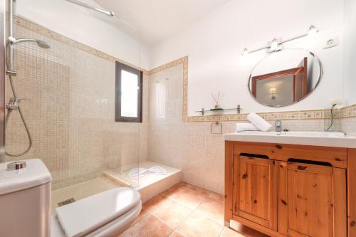 Ванна кімната в Villa Aurelia-pool, jacuzzi and solarium