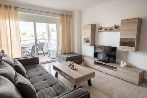 Cozy 2-bedroom Apartment in Piraeus (ERM_E9)
