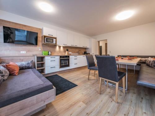 Kuchyň nebo kuchyňský kout v ubytování Apartment Montec Apart 2 by Interhome