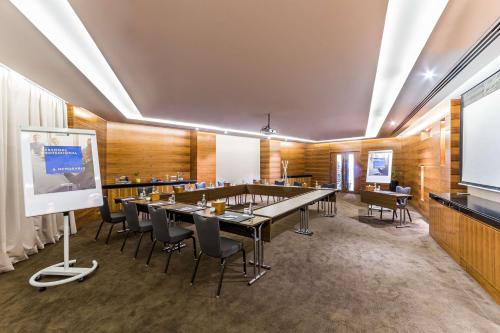 Konferenční prostory v ubytování Radisson Blu Hotel, Dubai Waterfront