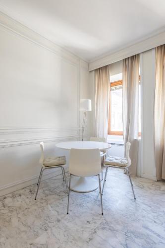 White Suite in Rome