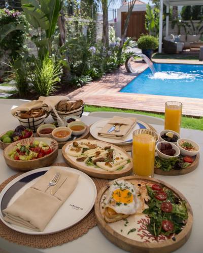 Eten bij of ergens in de buurt van het hotel

